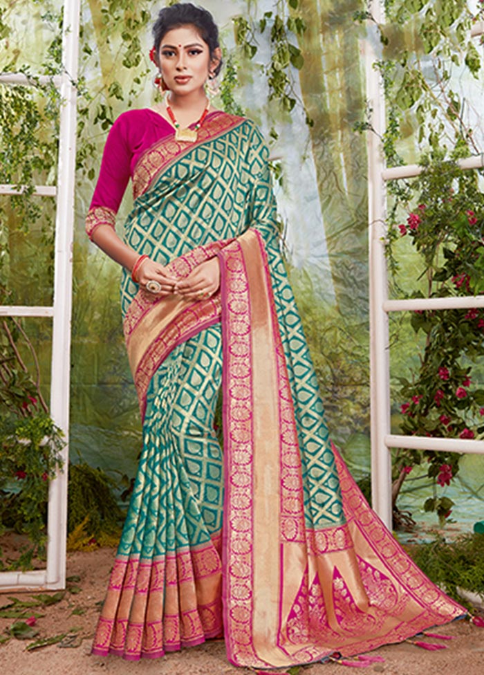 Green Spun Silk Saree With Blouse Piece