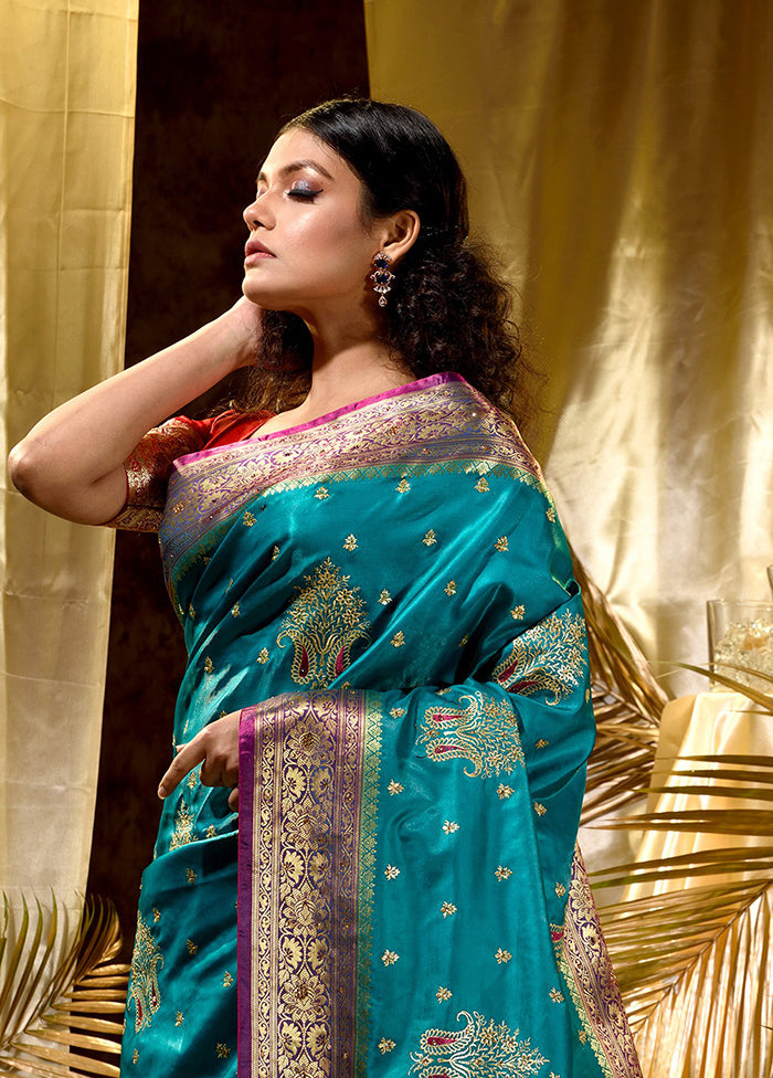 Green Spun Silk Saree With Blouse Piece