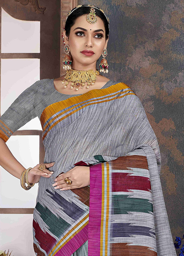 Grey Cotton Saree With Blouse Piece