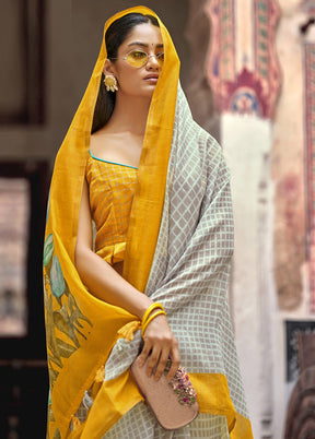 Yellow Cotton Saree With Blouse Piece