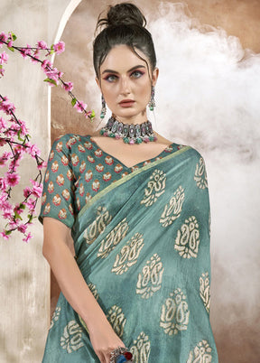 Green Cotton Saree With Blouse Piece